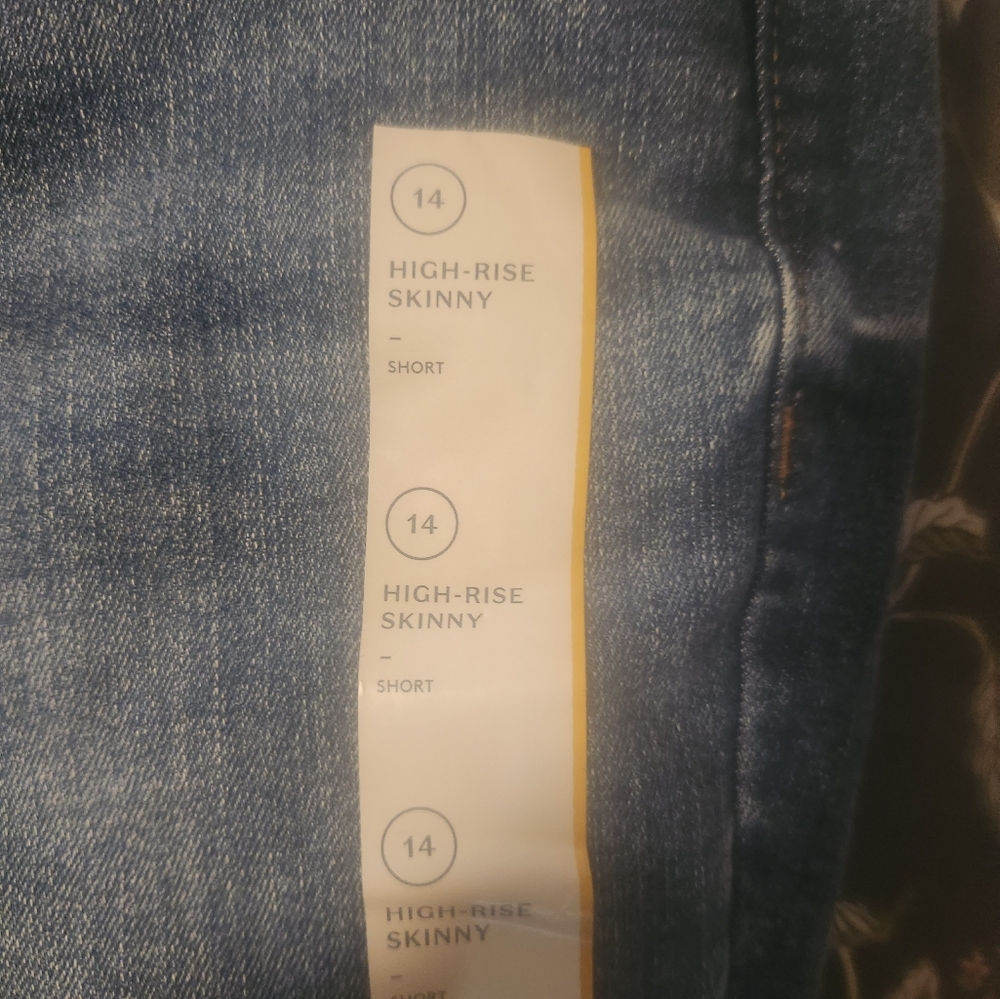 Universal Thread Blue Distressed Jeans - Picture 2 of 4
